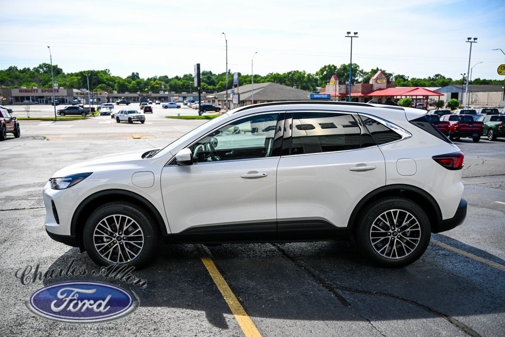 2025 Ford Escape Plug-In Hybrid Base