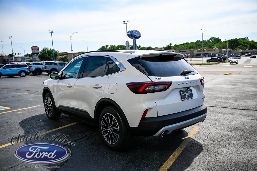 2025 Ford Escape Plug-In Hybrid Base