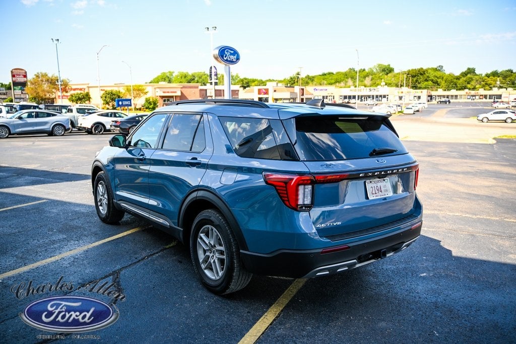 2025 Ford Explorer Active