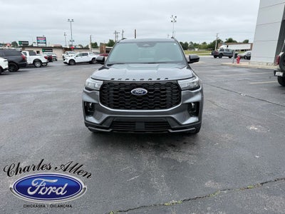 2025 Ford Explorer ST-Line