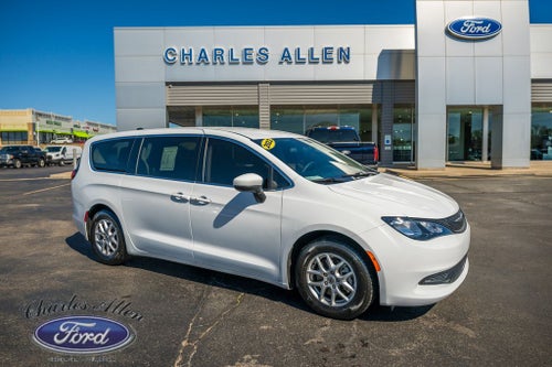 2022 Chrysler Voyager LX