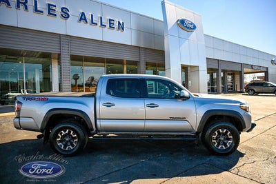 2022 Toyota Tacoma SR V6